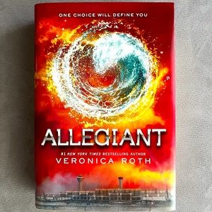 Allegiant Hard Cover Novel - third in the Divergent trilogy
